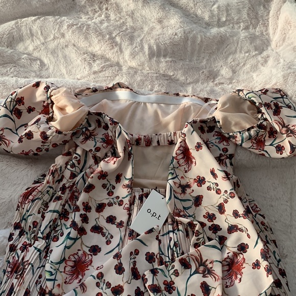 Shopbop O.P.T. Petal Maxi Dress / Red Floral - Picture 9 of 10